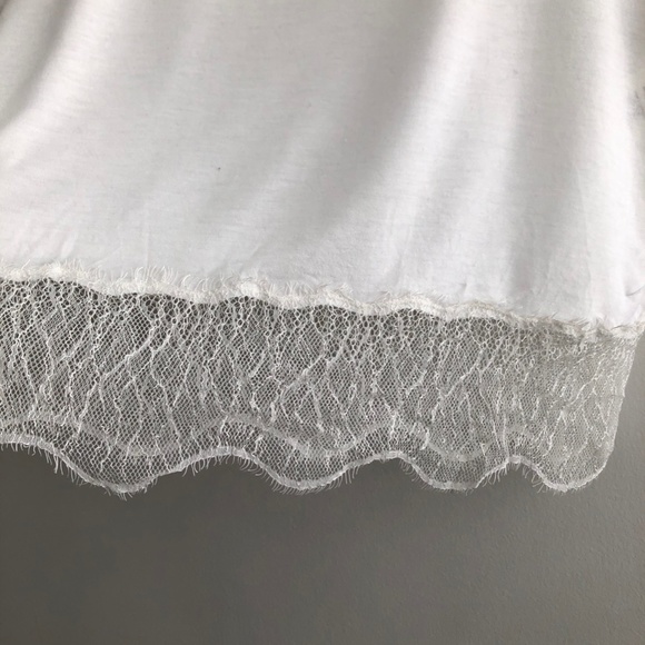Aritzia Wilfred t-shirt with lace - Picture 4 of 5